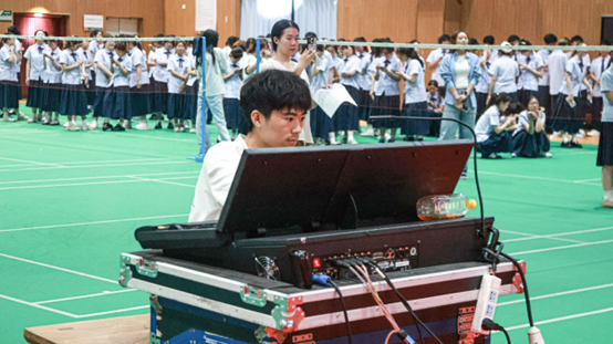 红五月4.png 红五月4.png