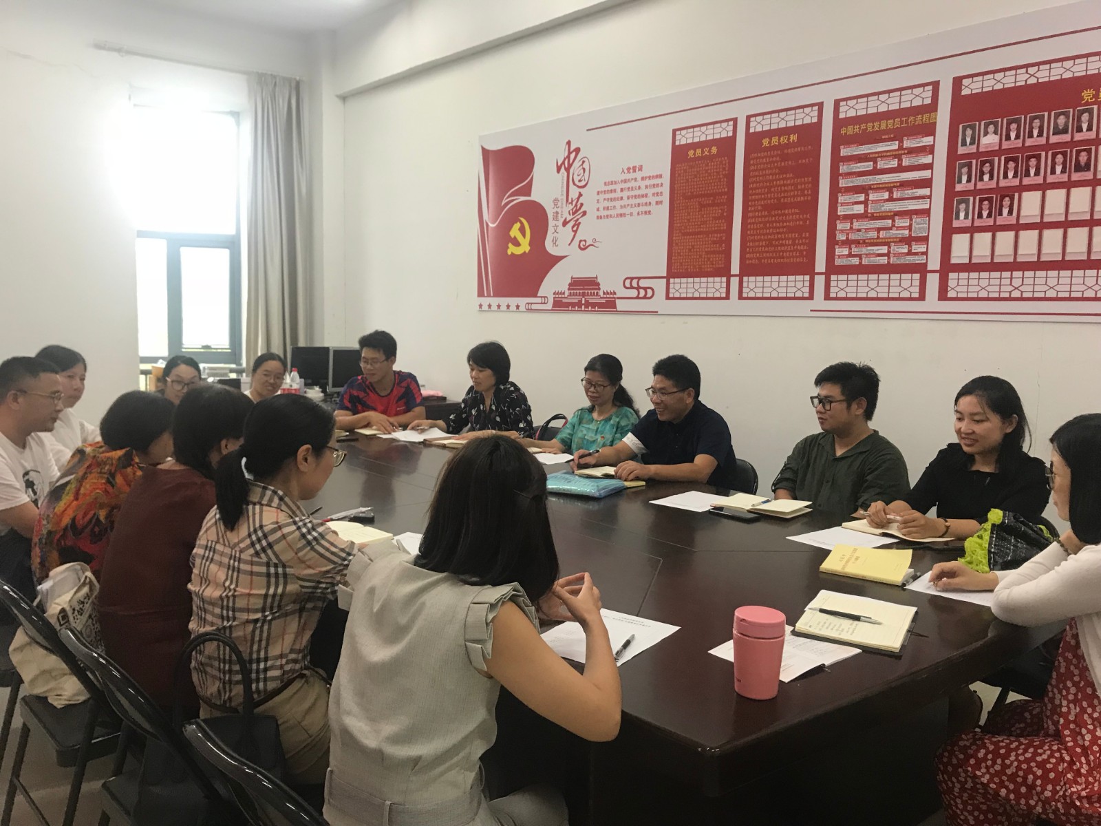 教师座谈会20191008.JPG 教师座谈会20191008.JPG