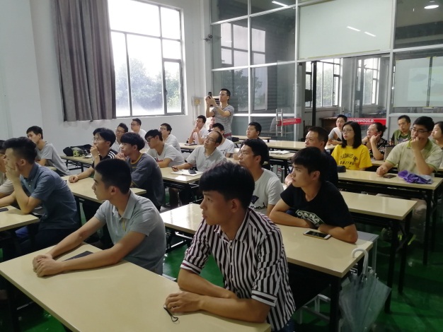 智能马桶4.jpg 智能马桶4.jpg