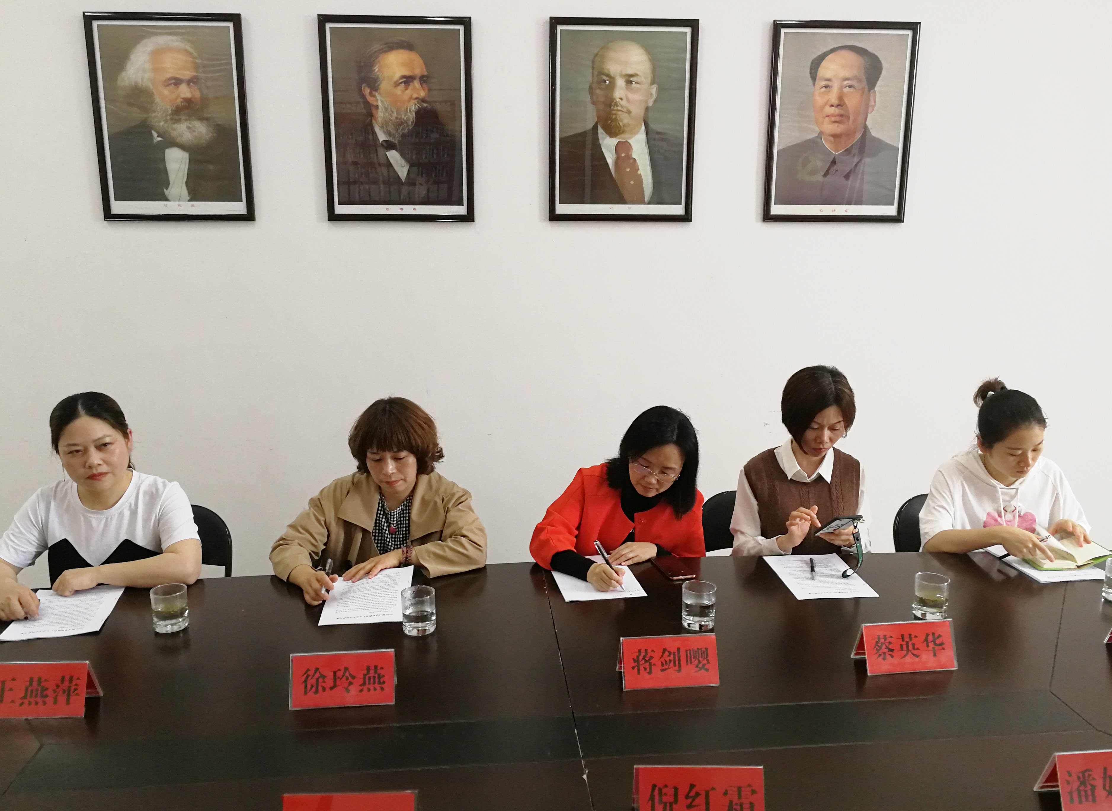 图10.jpg 图10.jpg