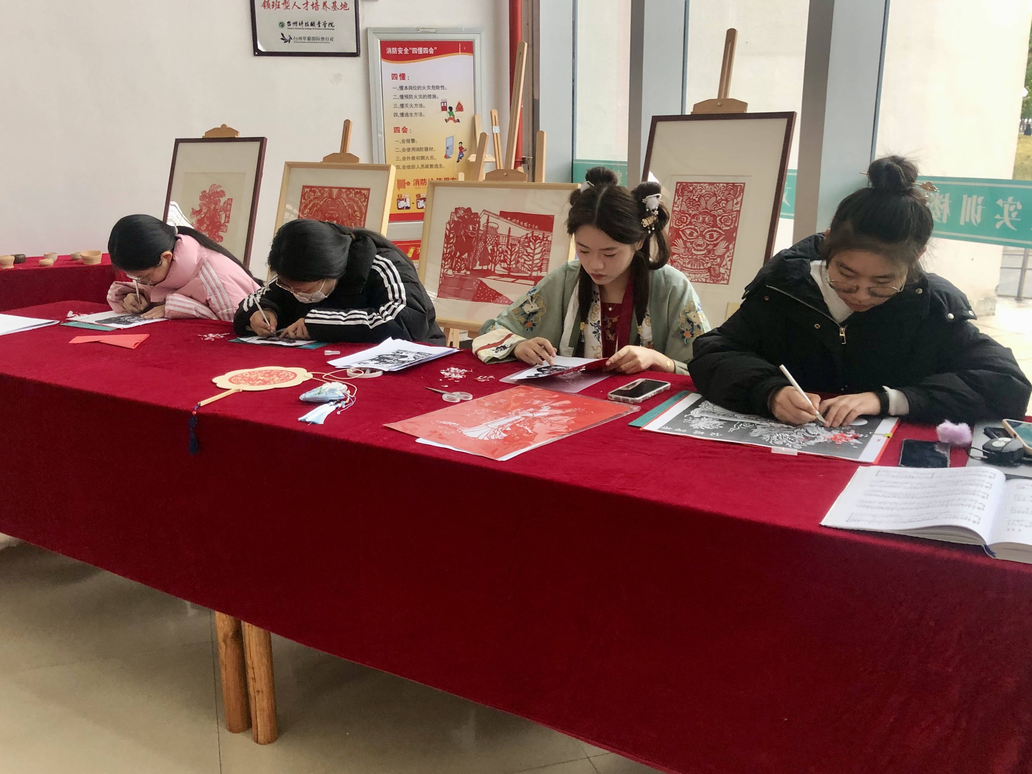 图15(1).jpg 图15(1).jpg