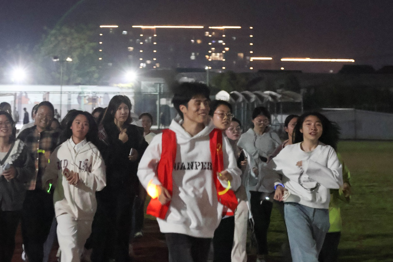 微信图片_20250418115205.png 微信图片_20250418115205.png