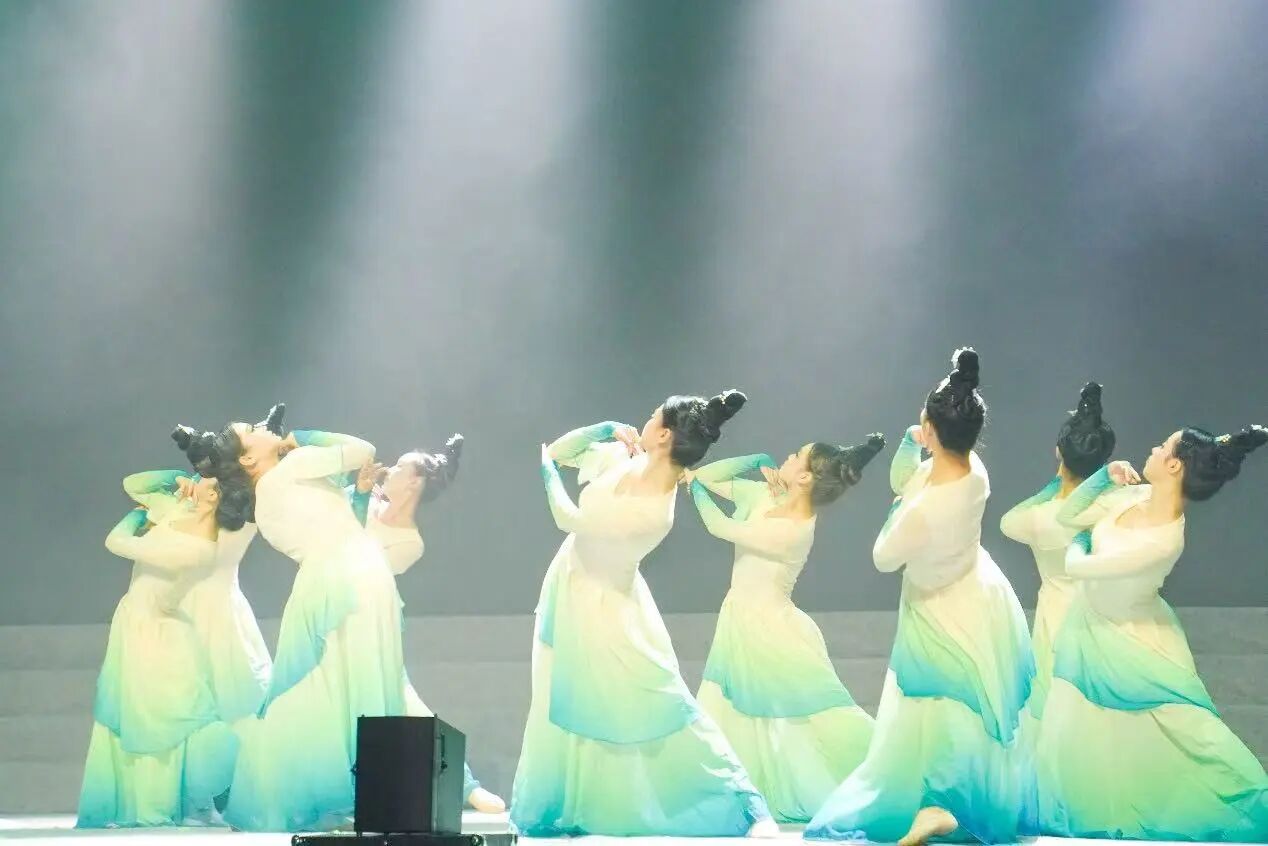 微信图片_2025-11-02_220336_845.jpg 微信图片_2025-11-02_220336_845.jpg