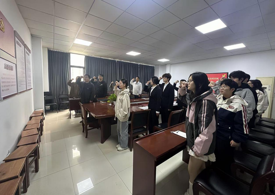 屏幕截图 2025-12-02 172853.png 屏幕截图 2025-12-02 172853.png