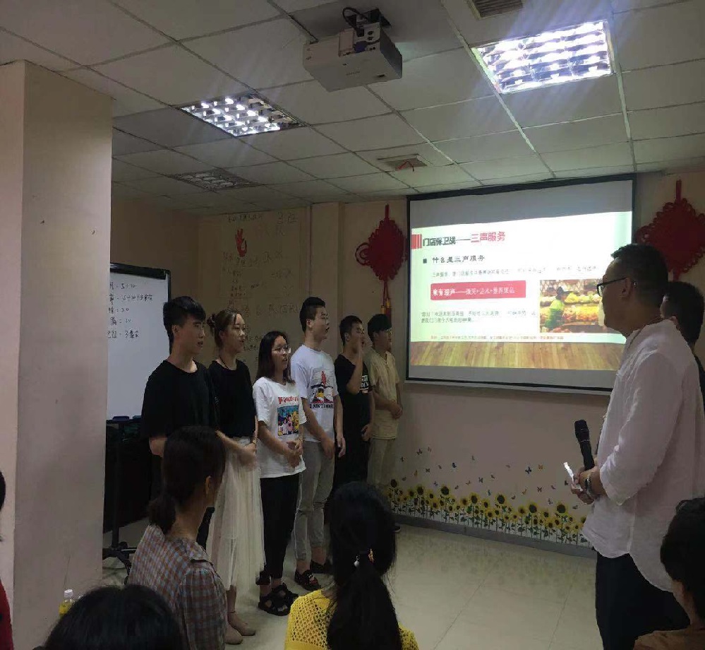 台科实习生分组训练.jpg 台科实习生分组训练.jpg