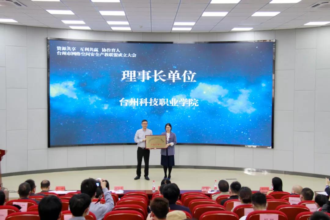 微信图片_20211113132829.jpg 微信图片_20211113132829.jpg