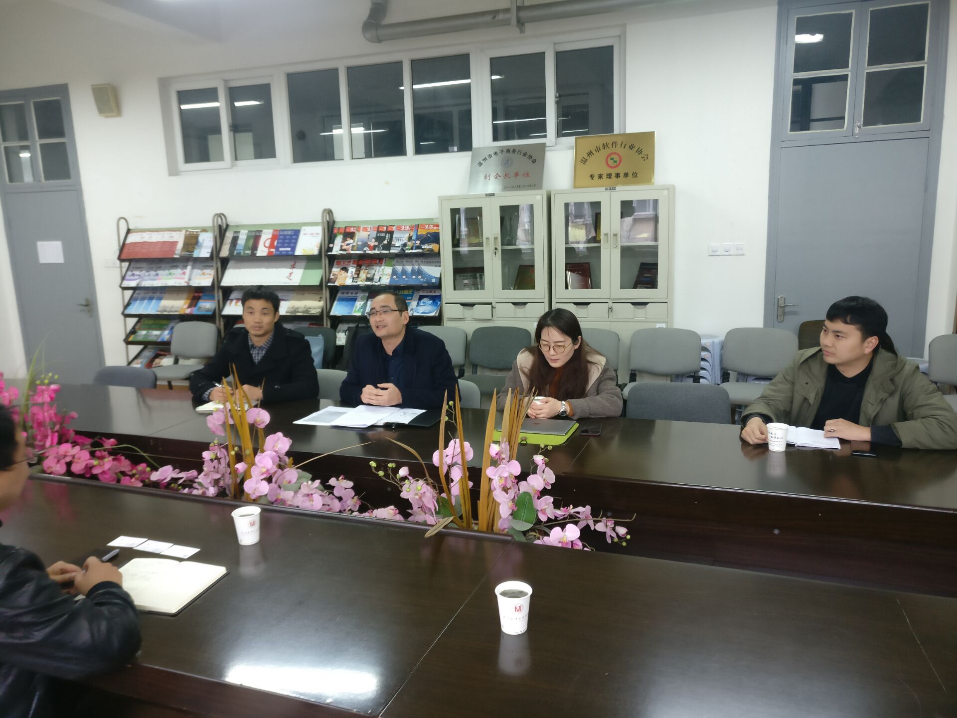 李斌院长一行赴温职院调研信息安全与管理专业建设2.jpg 李斌院长一行赴温职院调研信息安全与管理专业建设2.jpg